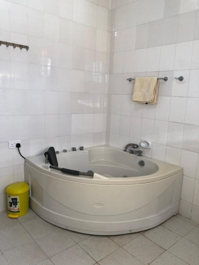 Jambo Hideaway Lägenhet Dar es Salaam Exteriör bild